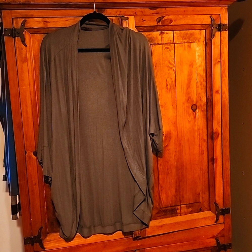 Light weight over shirt 2xl